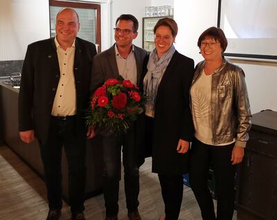 Jürgen Sorre mit Frau Claudia und den beiden SPD Vorsitzenden